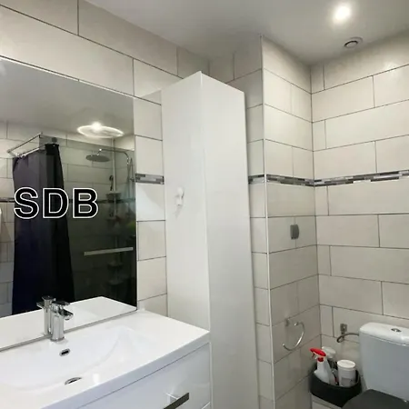 Maison Calme Pour Personne Serieuse Et Propre *